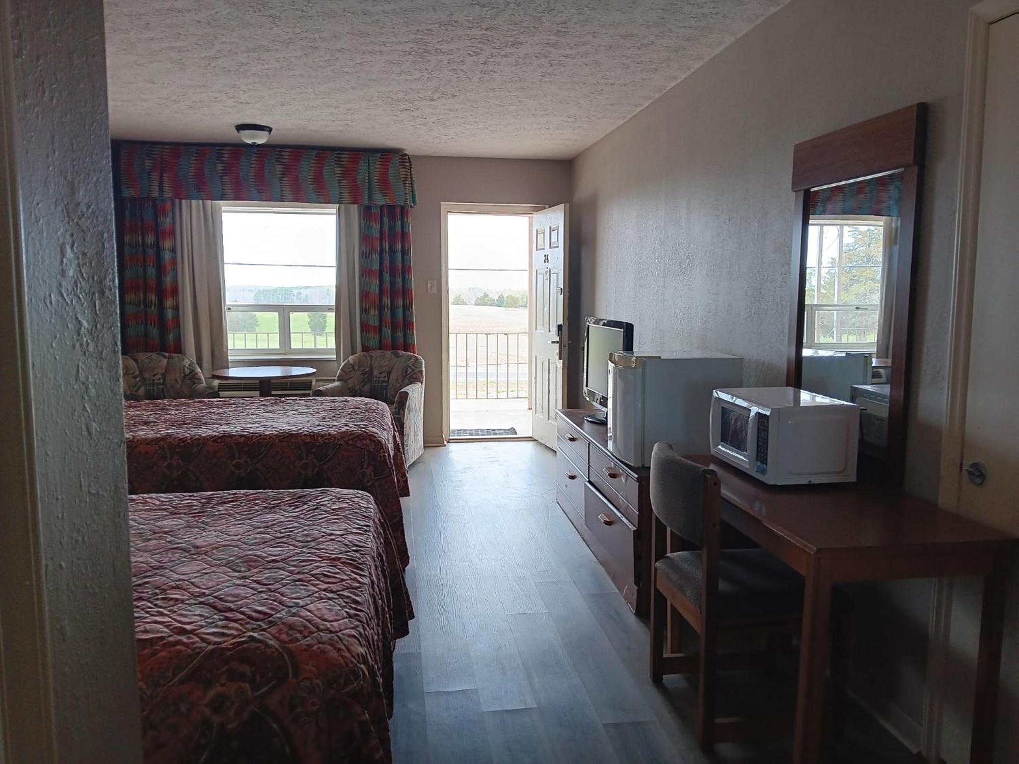 Oyo Sheldon'S Motel And Restaurant Keysville Εξωτερικό φωτογραφία