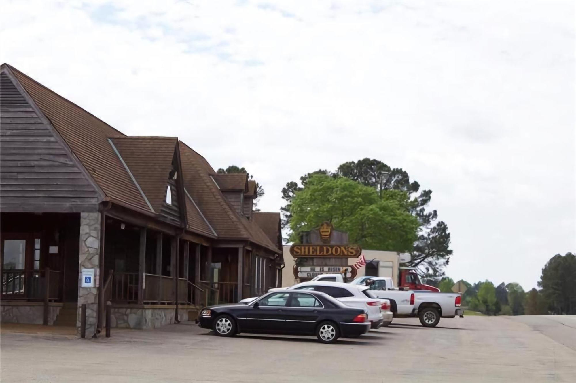 Oyo Sheldon'S Motel And Restaurant Keysville Εξωτερικό φωτογραφία