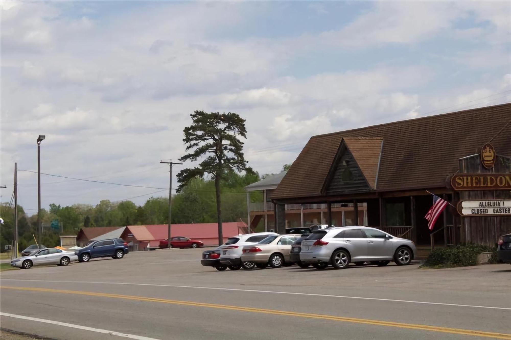 Oyo Sheldon'S Motel And Restaurant Keysville Εξωτερικό φωτογραφία